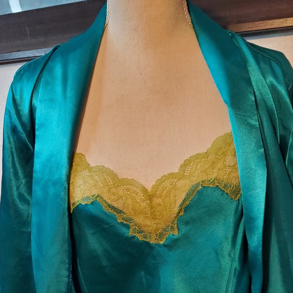 Jones New York Chemise and Robe - Picture 2 of 16
